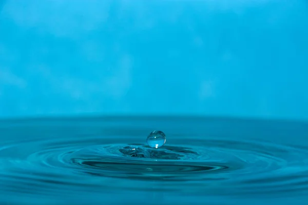 Druppel Schoon Blauw Water — Stockfoto