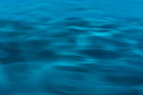 きれいな青い水のドロップ — ストック写真