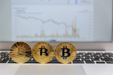  zemin üzerine altın bitcoin