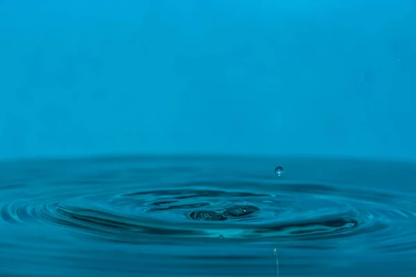 Крапля Чистої Блакитної Води — стокове фото
