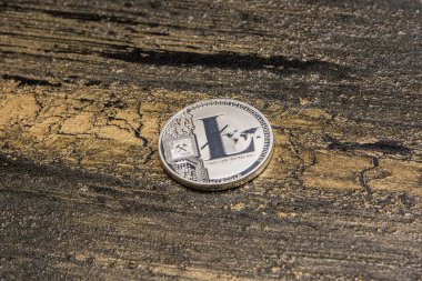  zemin üzerine altın bitcoin