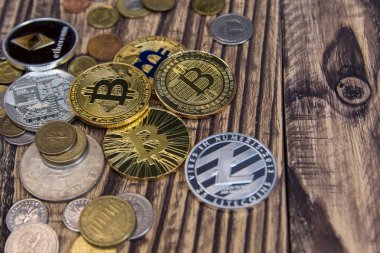  zemin üzerine altın bitcoin