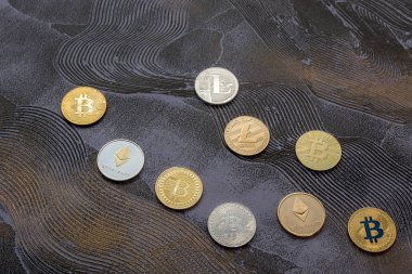  zemin üzerine altın bitcoin