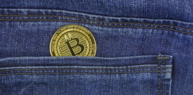 Bitcoin mavi kot pantolon cebinde yatıyor