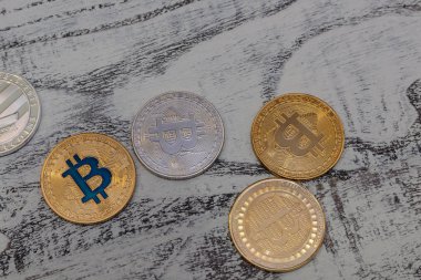  zemin üzerine altın bitcoin