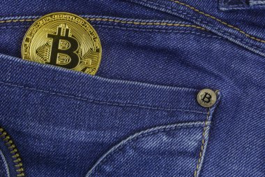 Bitcoin mavi kot pantolon cebinde yatıyor