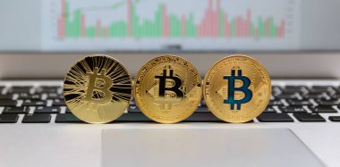  zemin üzerine altın bitcoin