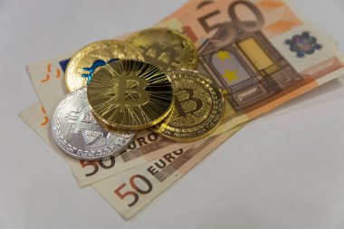  zemin üzerine altın bitcoin