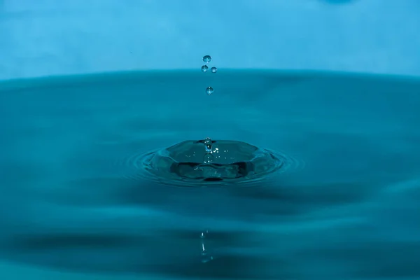 Druppel Schoon Blauw Water — Stockfoto