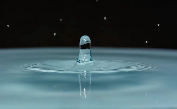 Droppar Rent Vatten Bakgrund — Stockfoto