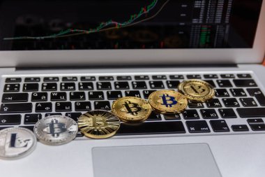  zemin üzerine altın bitcoin