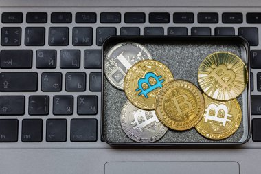 Bitcoins para arka plan üzerinde 