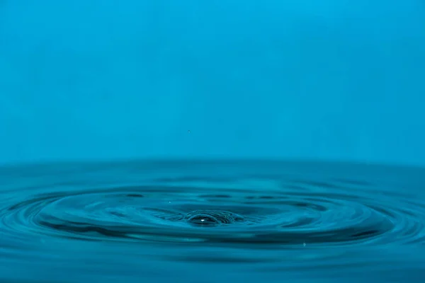 Druppel Schoon Blauw Water — Stockfoto