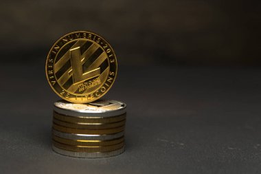 sikke yığını üzerinde durmak