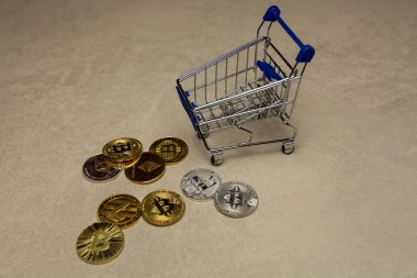  Altın bitcoins ve alışveriş arabası