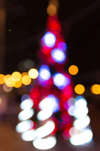 Defocused Φωτογραφία Χριστουγεννιάτικο Δέντρο Χρωματιστές Μπάλες — Φωτογραφία Αρχείου