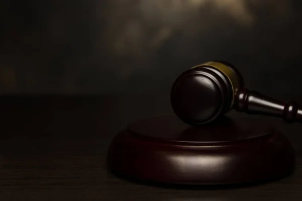 Judge Gavel Aged Bronze Background — Stock Photo, Image