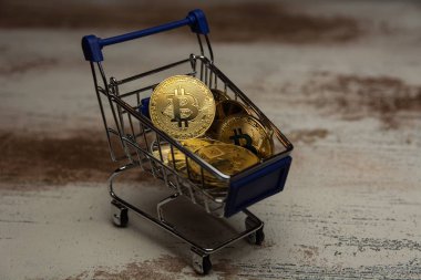 zemin üzerine altın bitcoin