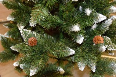 renkli topları ile Noel ağacı