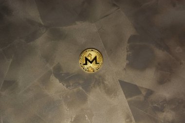  arka plan maded üzerinden dekoratif sıva üzerinde altın monero