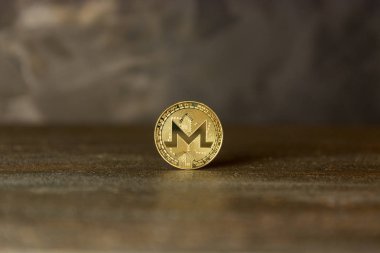  arka plan maded üzerinden dekoratif sıva üzerinde altın monero