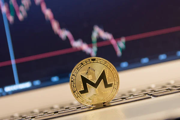  Gümüş laptop altın monero