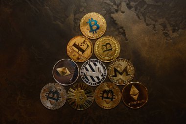kripto para piramit şeklinde yalan
