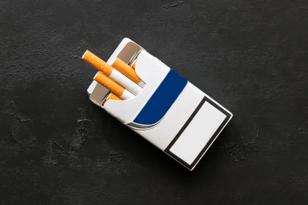 Krabičku Cigaret Černém Pozadí Closeup — Stock fotografie