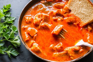 Çatal ile haşlanmış et yakın çekim