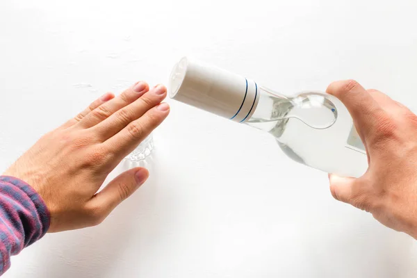 Homem Recusa Beber Álcool Parar Alcoolismo — Fotografia de Stock