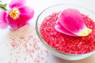 Spa banyo tuz ve çiçek portre