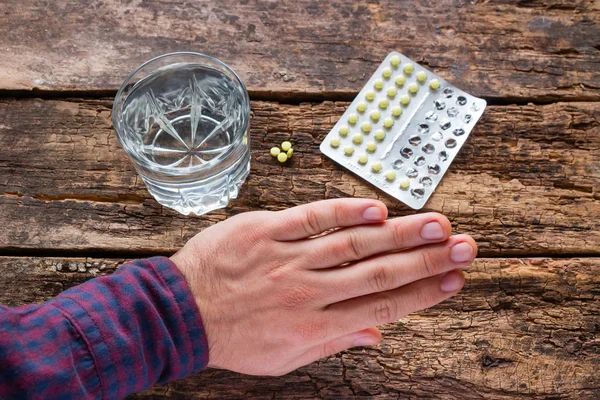 yatıştırıcı ilaç almak adam reddediyor