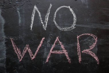 yazıt üzerinde siyah arka plan yakın çekim savaş