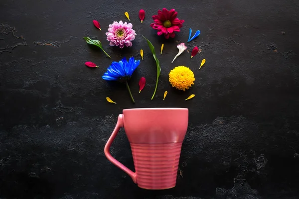 Pink Mug Flowers Petals Herbs Black Background — Stock Photo, Image