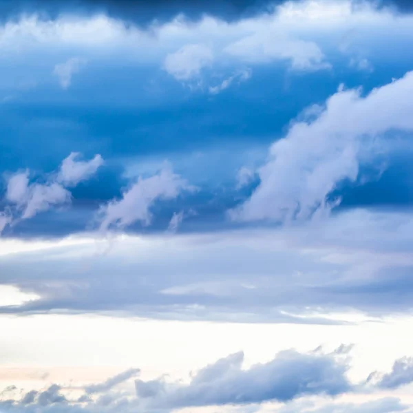Cielo Con Nubes Cúmulos Atardecer Amanecer Nubes Como Fondo —  Fotos de Stock