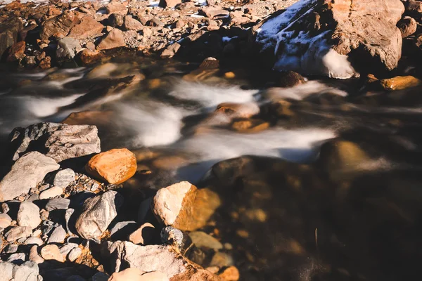 Rio Montanha Rápido Água Entre Pedras — Fotografia de Stock