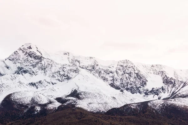 Winter Mountain Valley Snow Cliffs Horizon — ストック写真