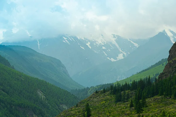 Mountain Range Clouds Rocks Hiking Tourism — Stock Photo, Image