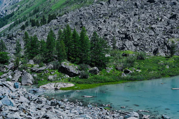 Blue Lake Údolí Tyrkysová Řeka Skalách Turistika Horách Přírodě Altai — Stock fotografie