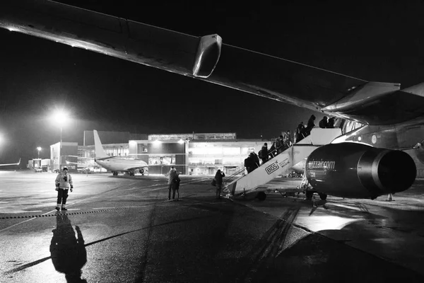 Night Plane Vilnius Airport — Stock Photo, Image