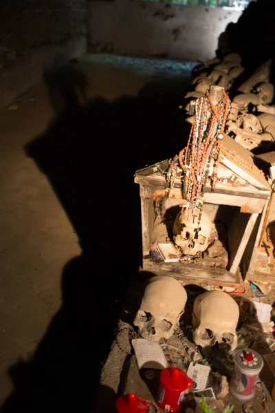 Cráneo Huesos Antiguo Osario Nápoles — Foto de Stock