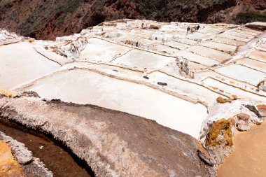 Cusco, Peru yakınlarındaki Maras (Salinas de Maras) tuz buharlaşma göleti