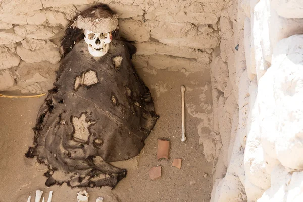Kosti Otevřené Inca Hřbitově Nazca Regionu Peru — Stock fotografie