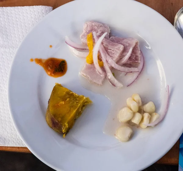 Ceviche Comida Típica Peruana Base Pescado Marinado Con Limón —  Fotos de Stock