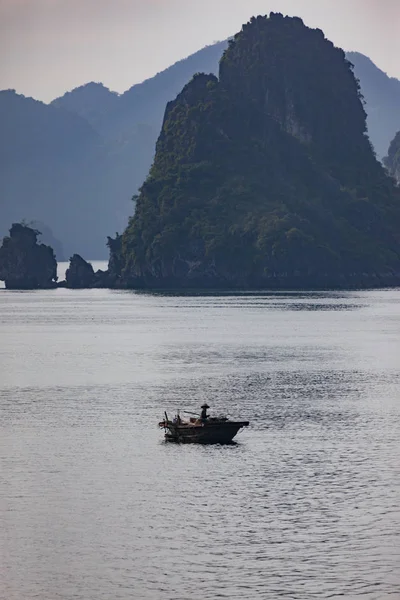 越南的下龙湾 联合国教科文组织世界遗产 — 图库照片