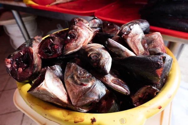 秘鲁海鲜市场鱼类负责人 — 图库照片