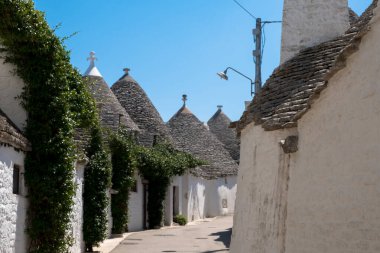 Alberobello, İtalya 'daki Trulli evleri