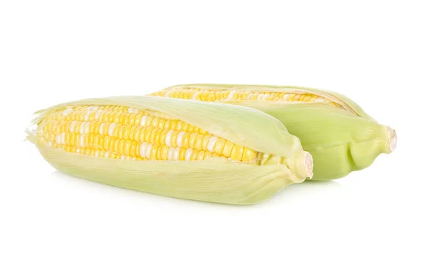 Beyaz arka plan üzerinde taze tatlı Mısır