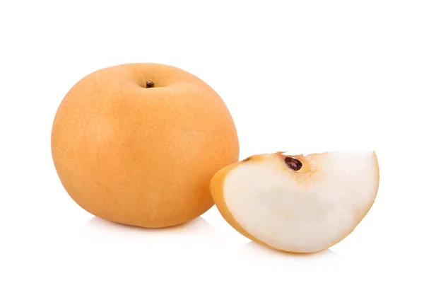 Bütün ve bölümü beyaz arka plan üzerinde kesmek kar armut ya da Fengsui armut