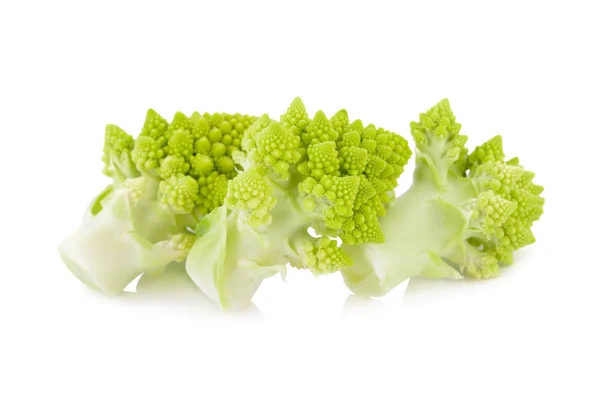 taze romanesco brokoli veya karnabahar üzerinde beyaz backg adet